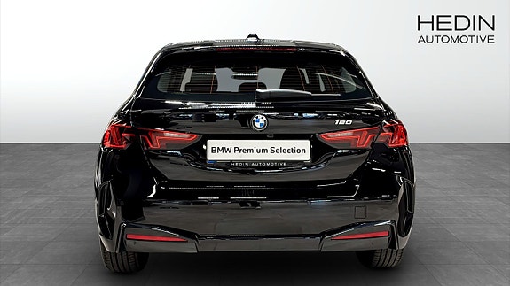BMW 120i 7 of 9
