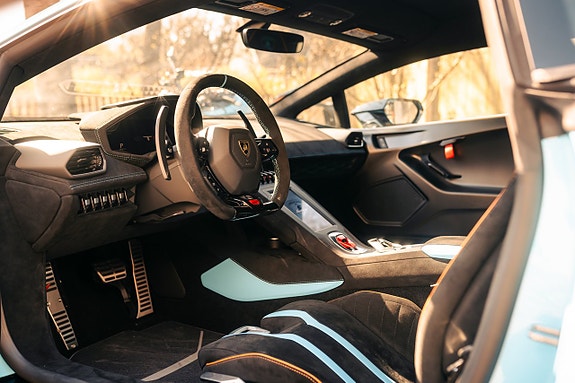 Lamborghini Huracan 6 of 10