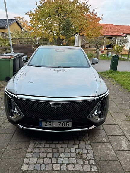 Cadillac Lyriq 2 of 6