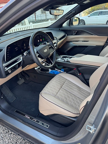 Cadillac Lyriq 6 of 6