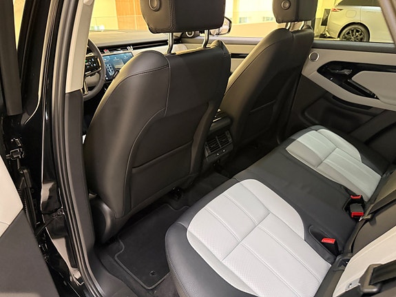 Land Rover Range Rover Evoque 16 of 20