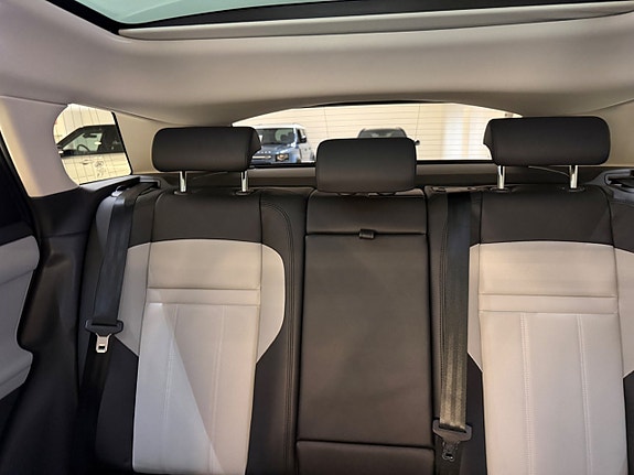 Land Rover Range Rover Evoque 15 of 20