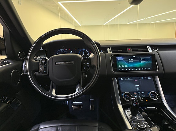 Land Rover Range Rover Sport 12 of 21