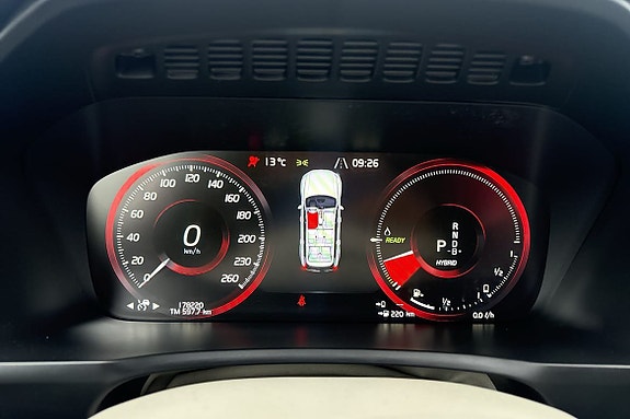 Volvo XC90 22 of 30