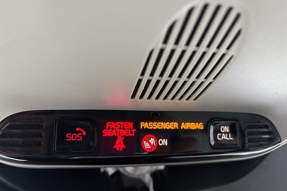 Volvo XC90 26 of 30