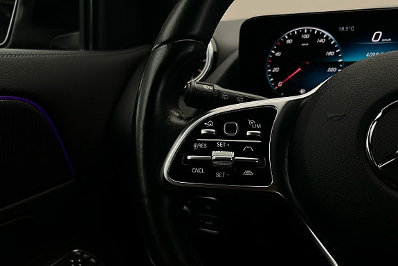 Mercedes-Benz GLA 250 e 22 of 24