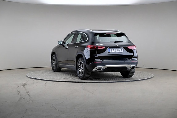 Mercedes-Benz GLA 250 e 2 of 24
