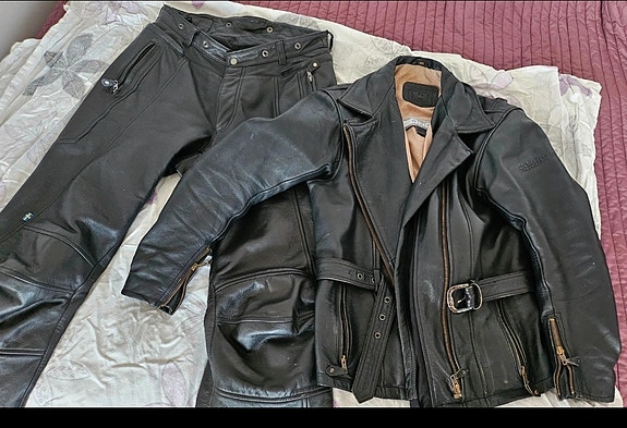 Product image 1 of 3