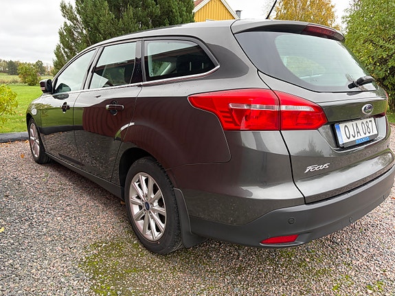Ford Focus 3 of 9