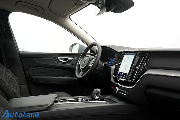 Volvo XC60 14 of 30