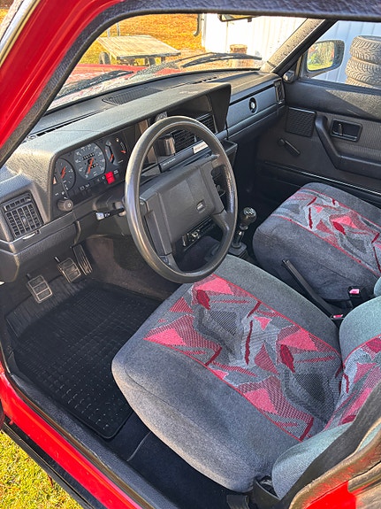 Volvo 240 8 of 10