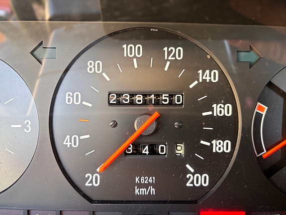 Volvo 240 10 of 10