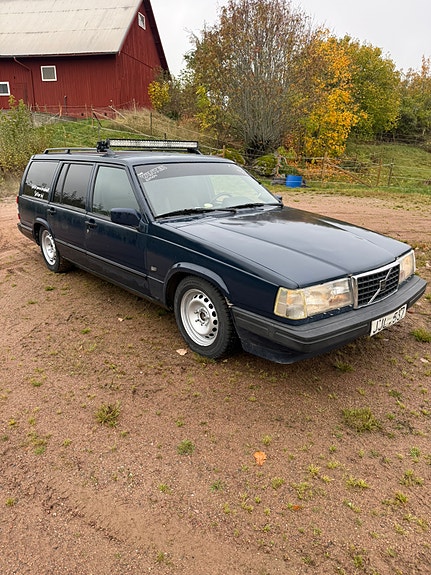Volvo 940 2 of 5