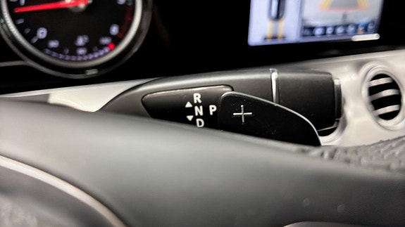 Mercedes-Benz E 220 d 16 of 21
