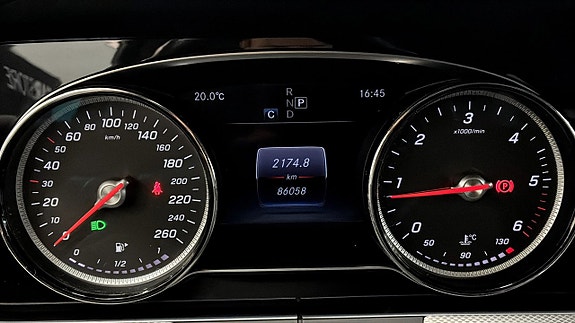 Mercedes-Benz E 220 d 13 of 21