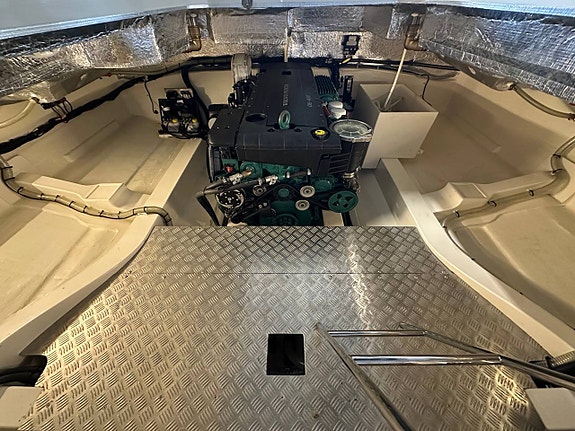 Marex 360 - 2020 - Volvo Penta D6-400 (Förmedling) 12 of 12