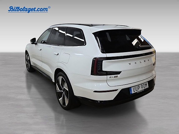 Volvo EX90 7 of 11