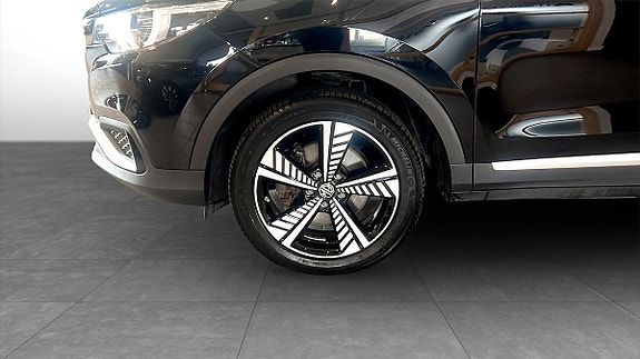 MG ZS EV 9 of 13
