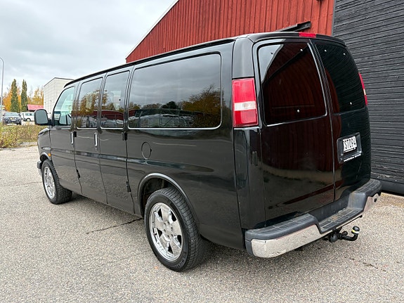 Chevrolet Express 4 of 20