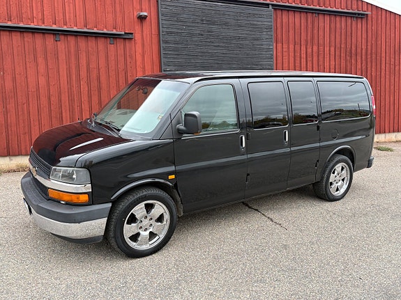 Chevrolet Express 2 of 20