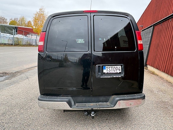 Chevrolet Express 6 of 20