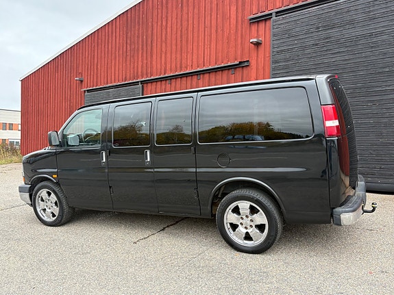 Chevrolet Express 7 of 20