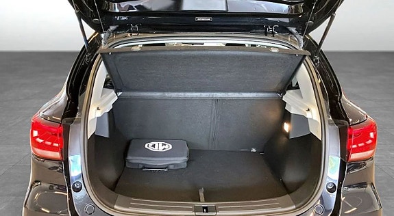 MG ZS EV 9 of 12