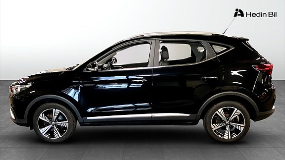 MG ZS EV 6 of 9