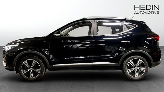 MG ZS EV 6 of 13