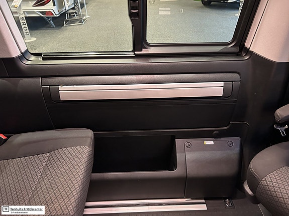 Volkswagen California BEACH 14 of 21