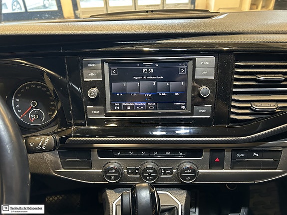 Volkswagen California BEACH 17 of 21