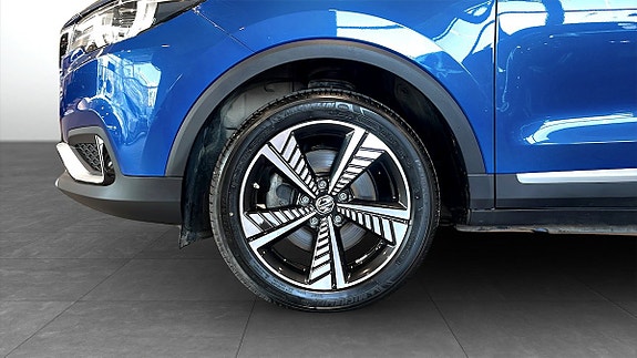 MG ZS 9 of 13