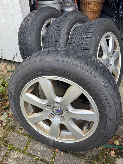 Product image 1 of 2