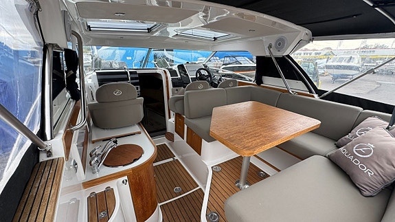 Aquador 27 HT Mercruiser TDI V6 - Topp Utrustad - Kommande 23 of 23
