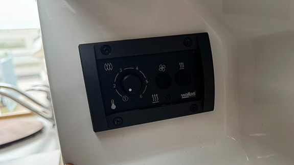 Aquador 27 HT Mercruiser TDI V6 - Topp Utrustad - Kommande 21 of 23