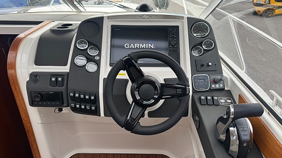 Aquador 27 HT Mercruiser TDI V6 - Topp Utrustad - Kommande 14 of 23