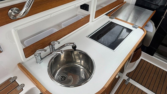 Aquador 27 HT Mercruiser TDI V6 - Topp Utrustad - Kommande 20 of 23