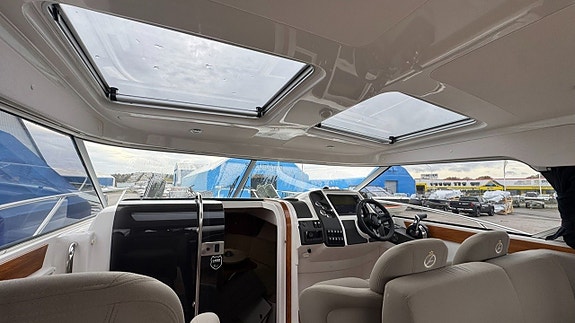 Aquador 27 HT Mercruiser TDI V6 - Topp Utrustad - Kommande 15 of 23