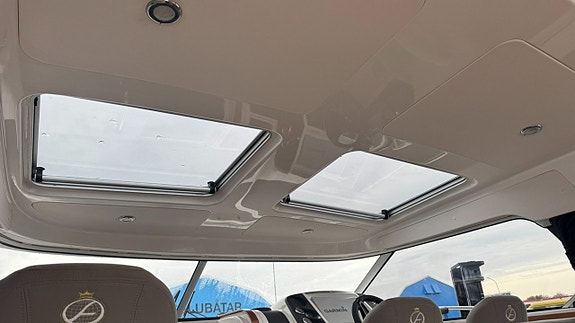 Aquador 27 HT Mercruiser TDI V6 - Topp Utrustad - Kommande 16 of 23