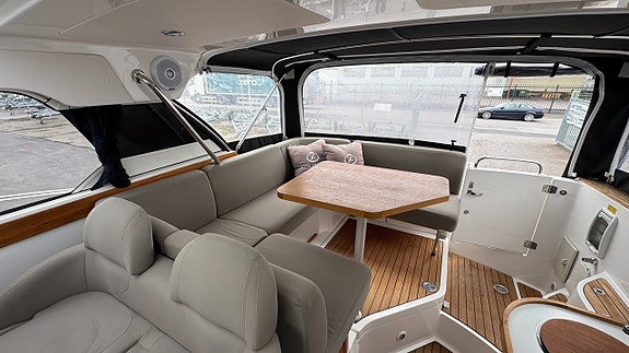Aquador 27 HT Mercruiser TDI V6 - Topp Utrustad - Kommande 17 of 23