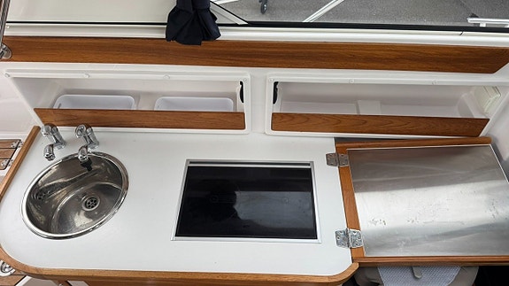 Aquador 27 HT Mercruiser TDI V6 - Topp Utrustad - Kommande 19 of 23