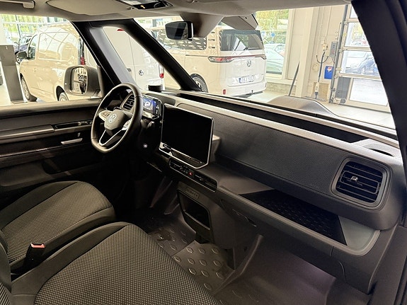 Volkswagen ID. Buzz 16 of 23