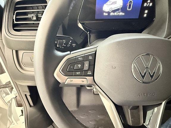 Volkswagen ID. Buzz 17 of 23
