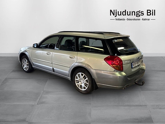 SUBARU OUTBACK 2.5 4WD BVA165 ch 4X4 - ATTELAGE - TOIT OUVRANT - 165000 KM