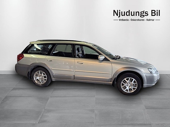SUBARU OUTBACK 2.5 4WD BVA165 ch 4X4 - ATTELAGE - TOIT OUVRANT - 165000 KM