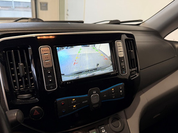 Nissan e-NV200 14 of 15