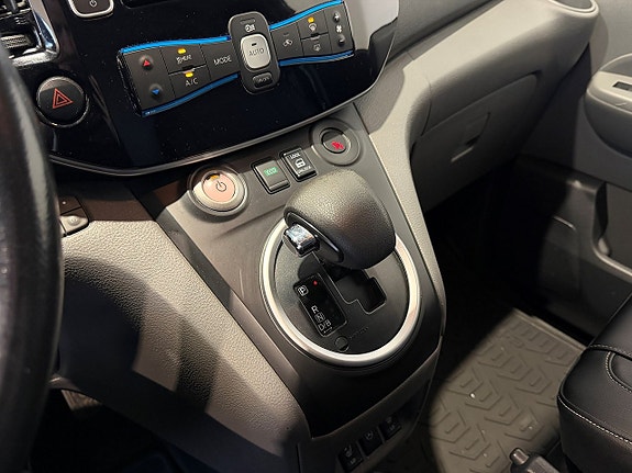 Nissan e-NV200 13 of 15