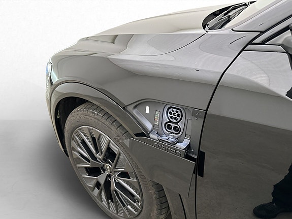 Audi Q8 e-tron 14 of 30