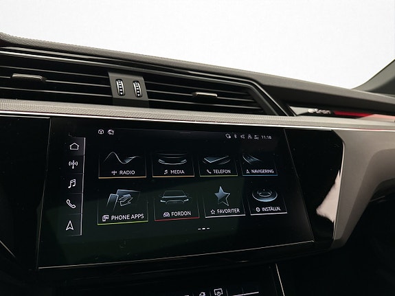 Audi Q8 e-tron 30 of 30