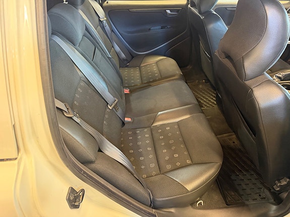 Volvo V70 9 of 10